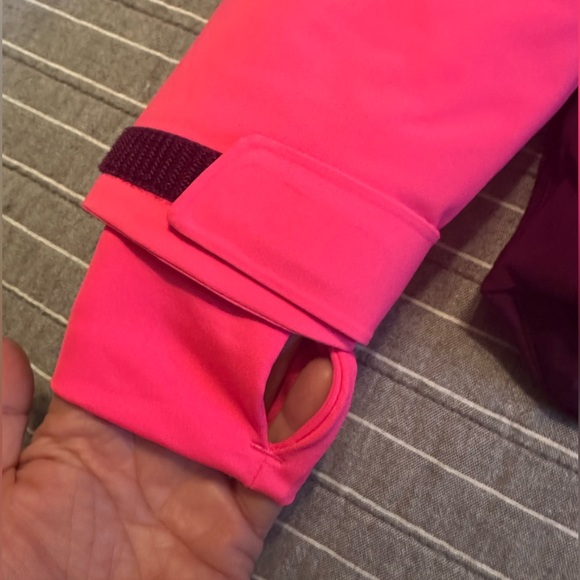 NWT Spyder BALANCE GTX Ski Jacket, Size 6
beautiful bright bubblegum and grape - Picture 5 of 8